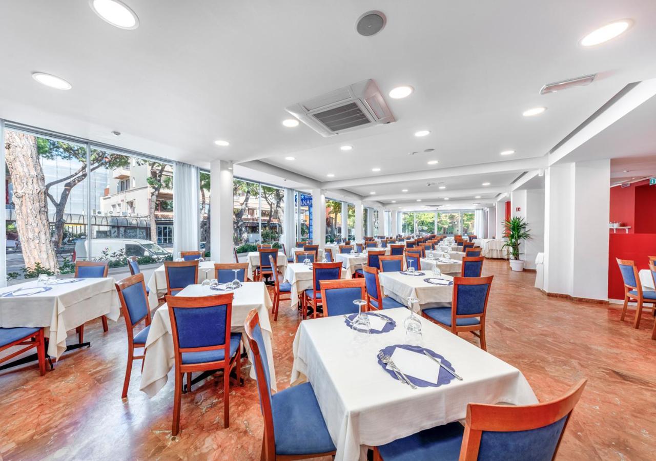 Hotel Zanarini In Centro A Riccione Luaran gambar